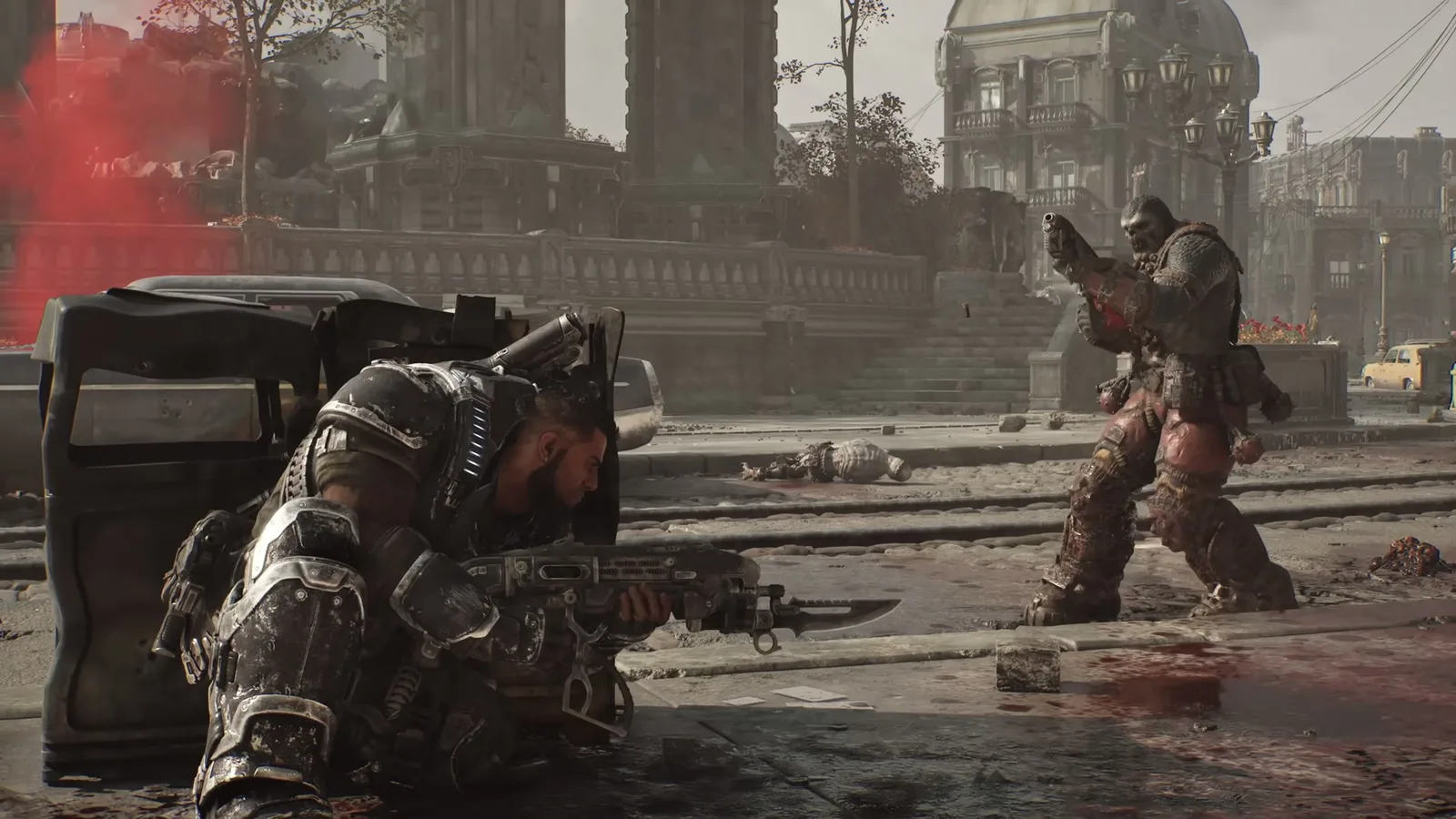 Un soldado COG se cubre tras un coche destrozado mientras un Locust avanza hacia él recargando la escopeta en Gears of War: E-Day